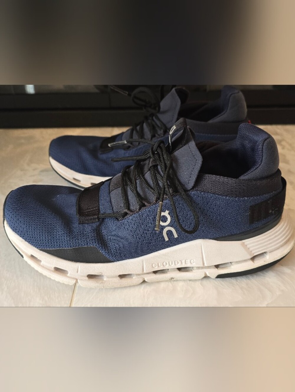 On Running Cloudtec Womens 9.5 ( Mens Size 8) Navy Running Shoes Unisex